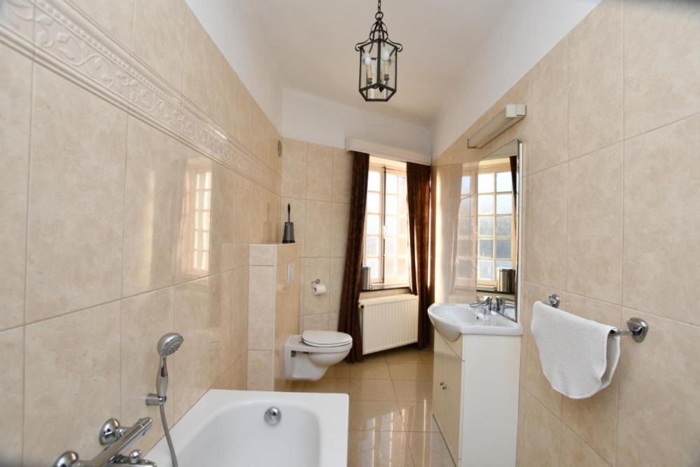 La Villa Spa, A 10 Minutes A Pied Du Centre Ville Екстер'єр фото